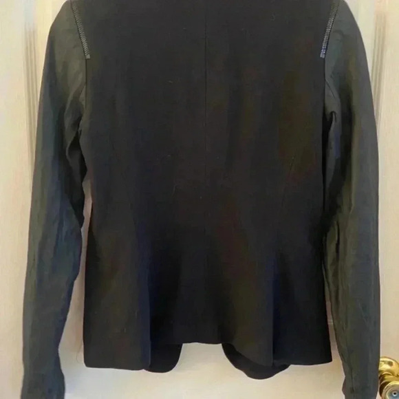 Theory YAISA PRYOR Leather Sleeve Zip Shoulder Jacket Blazer - Picture 6 of 6